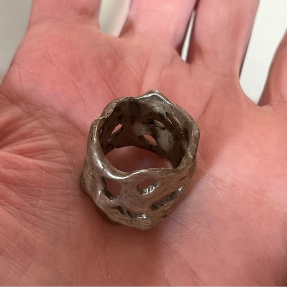 Vintage Heavy sterling silver Brutalist Rustic Goth Mobwife thick Wide Band - Picture 14 of 17